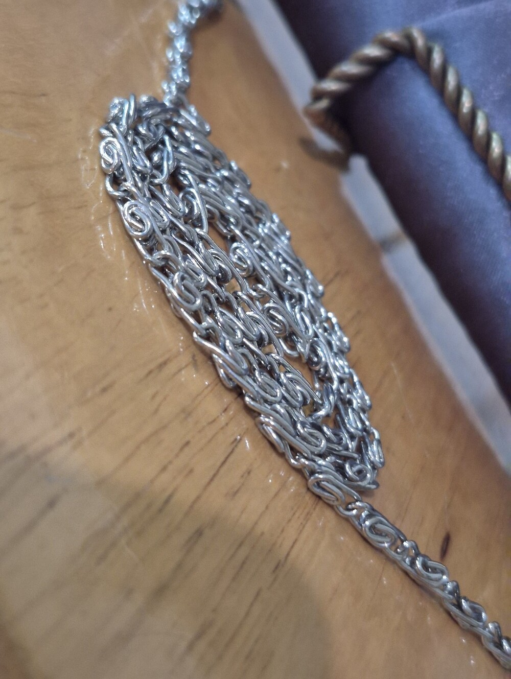 Jessica McClintock silver satin evening bag - Picture 4 of 12
